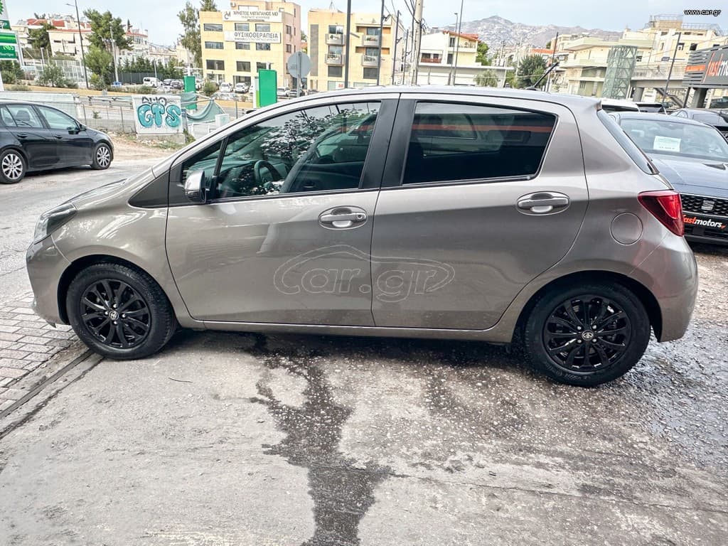 Toyota Yaris 2014 Ελληνικό, Οθόνη Carplay, Βιβλίο service thumbnail 4