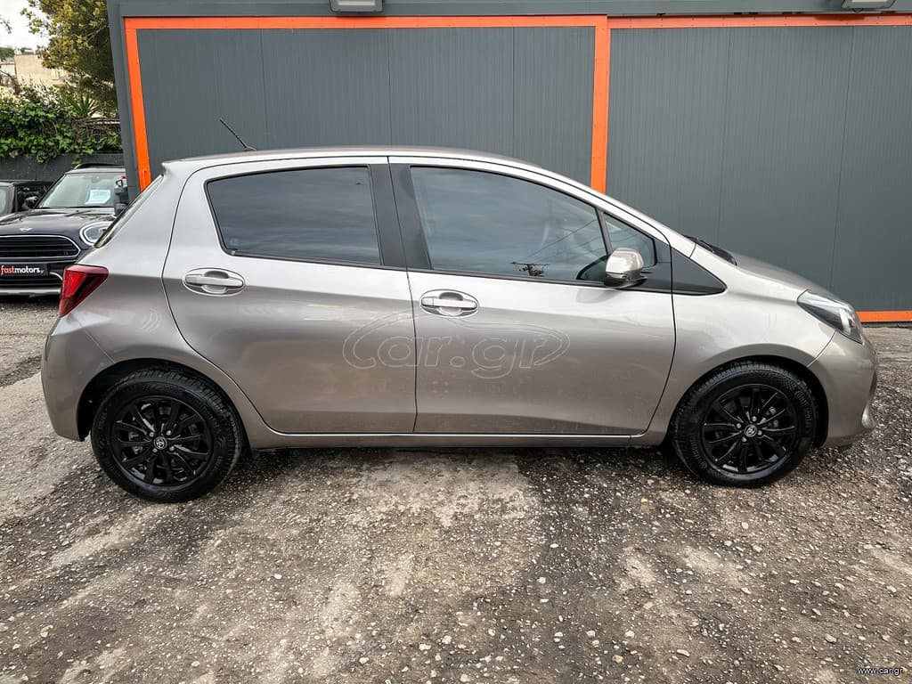 Toyota Yaris 2014 Ελληνικό, Οθόνη Carplay, Βιβλίο service thumbnail 9