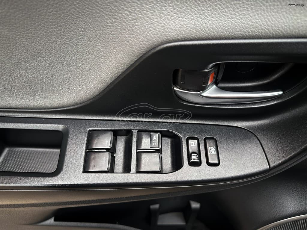 Toyota Yaris 2014 Ελληνικό, Οθόνη Carplay, Βιβλίο service thumbnail 19