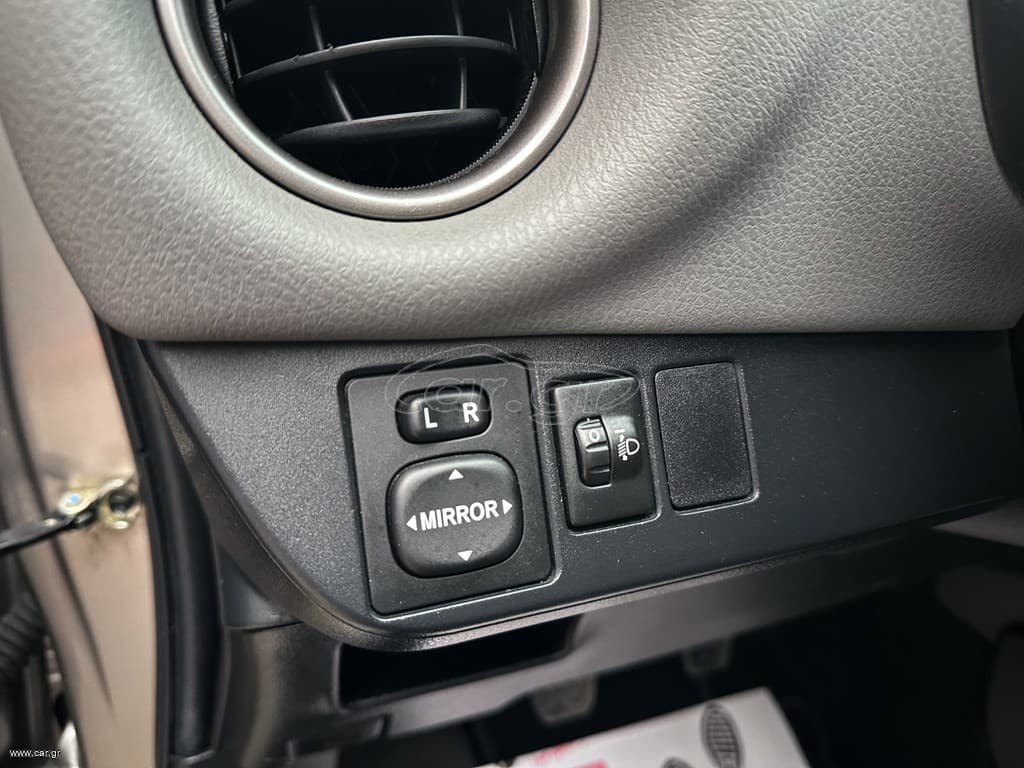 Toyota Yaris 2014 Ελληνικό, Οθόνη Carplay, Βιβλίο service thumbnail 20