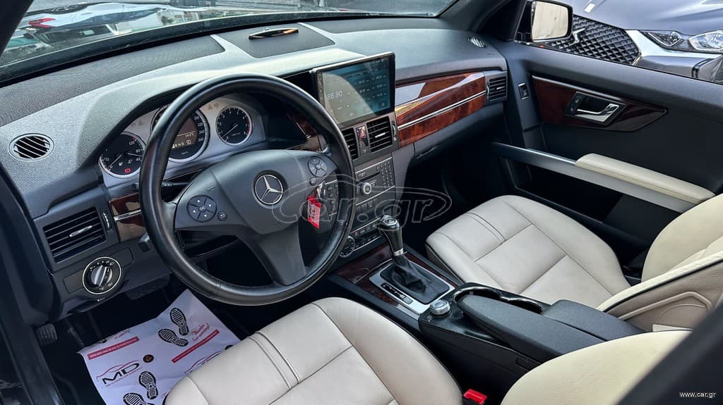 Mercedes-Benz GLK 300 2009 Ελληνικό, 1ο Χέρι, 4MATIC, Panorama, Δέρμα,Οθόνη, Βιβλίο thumbnail 11