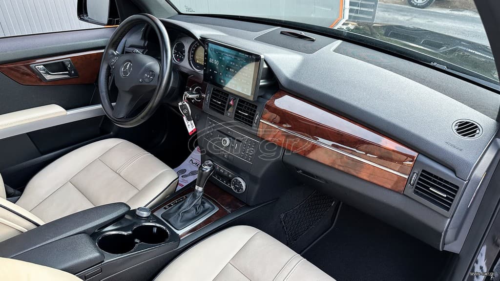 Mercedes-Benz GLK 300 2009 Ελληνικό, 1ο Χέρι, 4MATIC, Panorama, Δέρμα,Οθόνη, Βιβλίο thumbnail 13