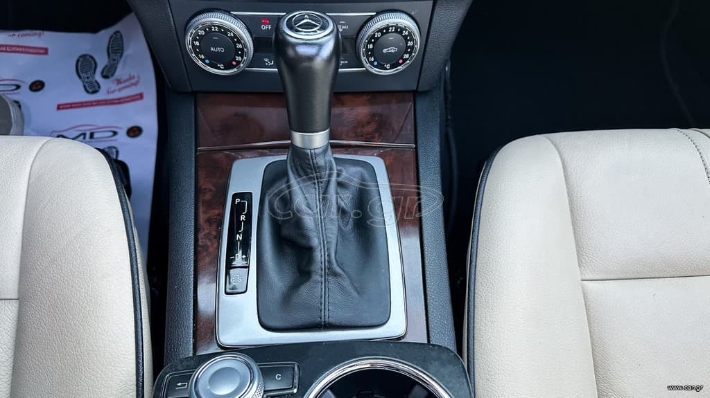 Mercedes-Benz GLK 300 2009 Ελληνικό, 1ο Χέρι, 4MATIC, Panorama, Δέρμα,Οθόνη, Βιβλίο thumbnail 26