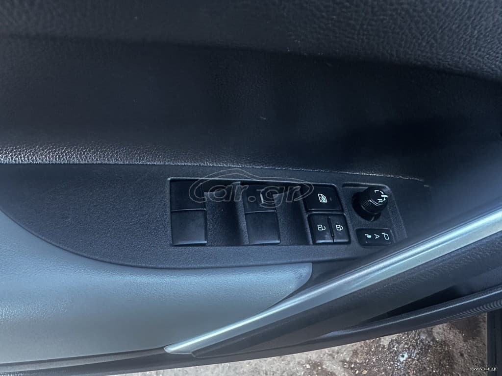 Toyota Corolla Cross 2023 Active Plus, Ελληνικό, 1o Χέρι, Οθόνη, Βιβλίο, Εγγύηση thumbnail 19