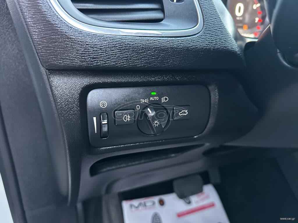 Volvo V40 Cross Country 2019 Ελληνικό, 1ο Χέρι, PANORAMA, Βιβλίο service, 2 Ετη Εγγύηση thumbnail 22