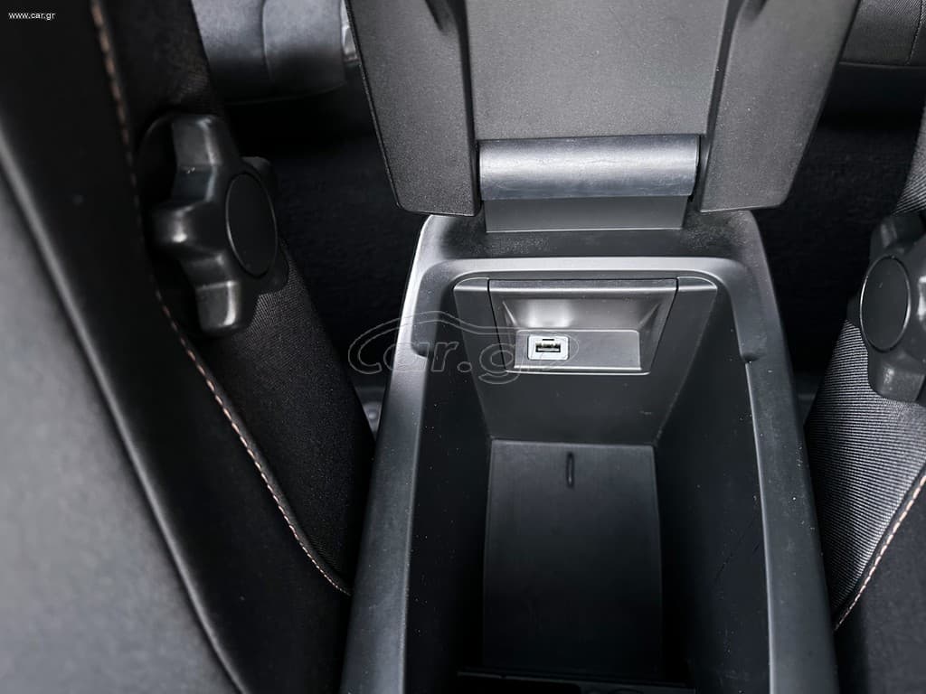 Volvo V40 Cross Country 2019 Ελληνικό, 1ο Χέρι, PANORAMA, Βιβλίο service, 2 Ετη Εγγύηση thumbnail 32