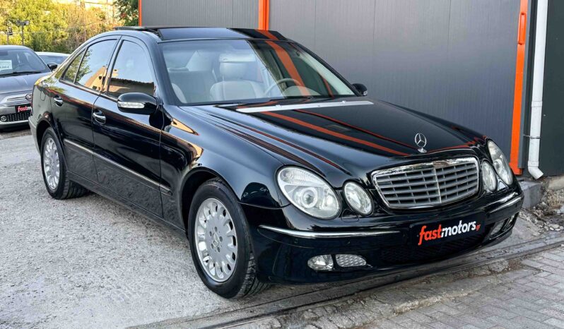 Mercedes-Benz E 200 2003 Ελληνικό, Panorama, Αερανάρτηση, Δέρμα, Οθόνη, Βιβλίο full