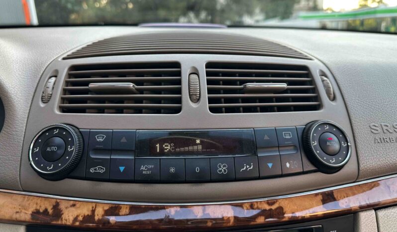 Mercedes-Benz E 200 2003 Ελληνικό, Panorama, Αερανάρτηση, Δέρμα, Οθόνη, Βιβλίο full
