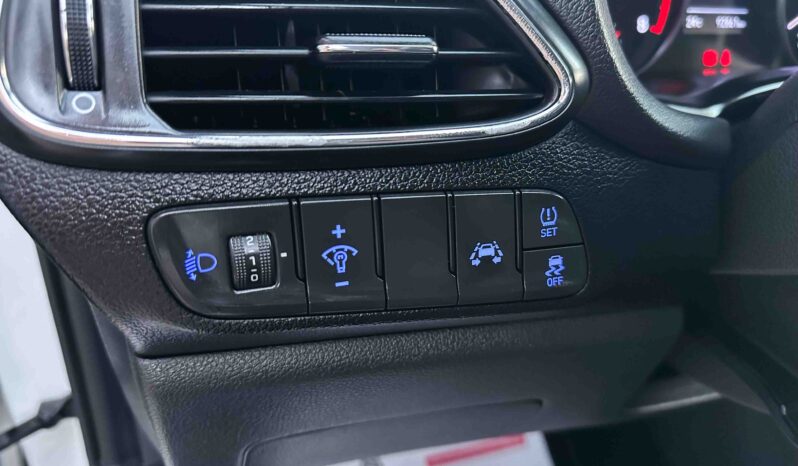 Hyundai i 30 2019 Ελληνικό, 1ο Χέρι, Οθόνη Carplay, Βιβλίο service, Εγγύηση full