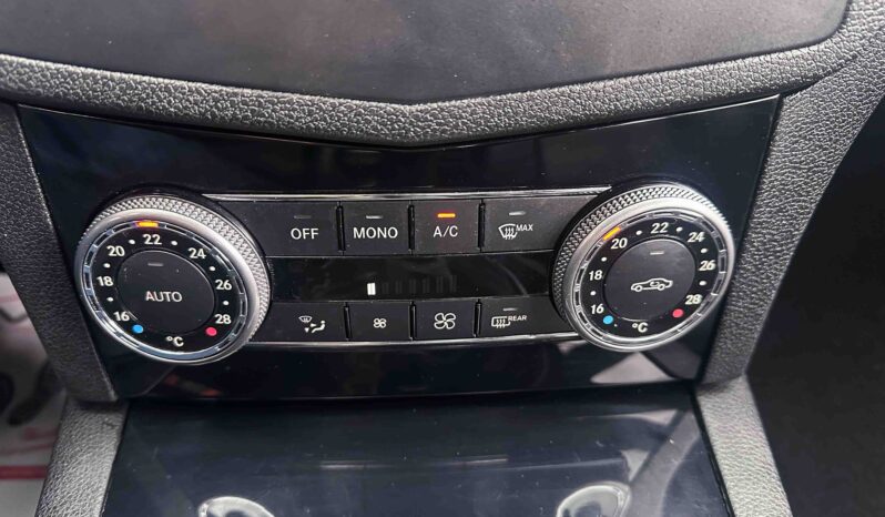 Mercedes-Benz C 180, ’08 Ελληνικής αντιπροσωπείας, Οθόνη Carplay, Βιβλίο service full