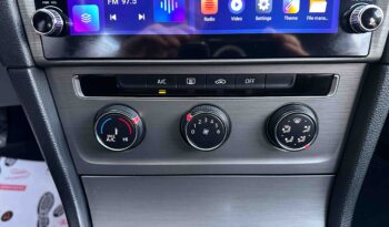 Volkswagen Golf 2017 Ελληνικό, 1ο Χέρι, Οθόνη Carplay, Βιβλίο service full