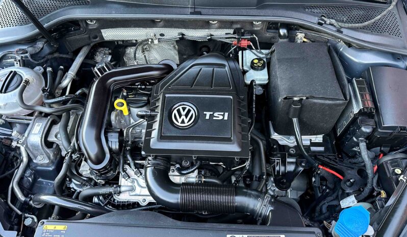 Volkswagen Golf 2017 Ελληνικό, 1ο Χέρι, Οθόνη Carplay, Βιβλίο service full